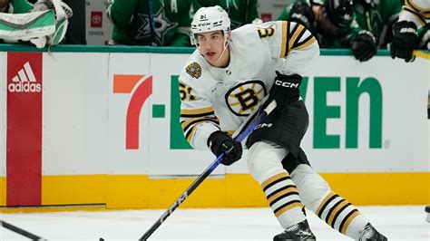 Bruins rookie Matthew Poitras has season-ending shoulder surgery