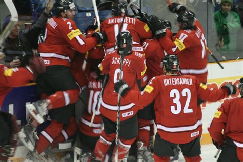 Photos, photos, photos!! | 2010 IIHF World Junior Championship Blog