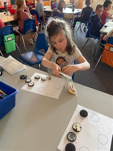 1st grade made moon phases... - Table Mound Elementary School