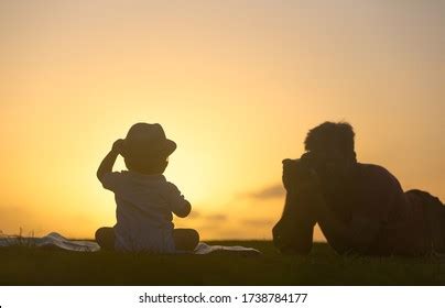 1,037 Silhouette Kids During Sunrise Images, Stock Photos & Vectors | Shutterstock