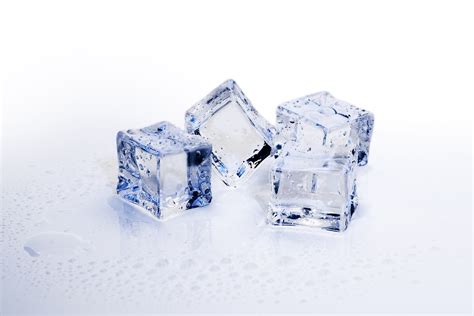 Picture of 4 Ice Cubes