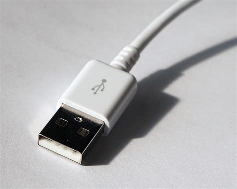 What is the Difference Between FireWire and USB - Pediaa.Com