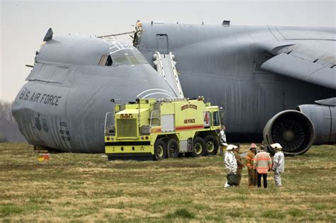 C-5 Galaxy crashes at Dover AFB - Earth Buddies