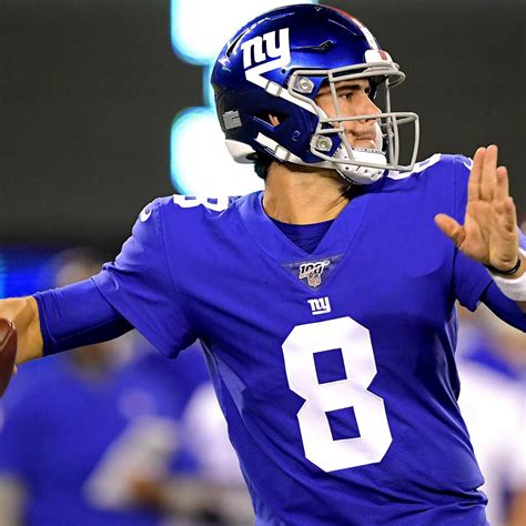 Daniel Jones' 161 Yards, TD Highlight Giants' 32-13 Preseason Win over ...