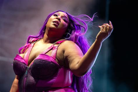 Lizzo Files Lawsuit Against Songwriters Seeking 'Truth Hurts' Stake ...