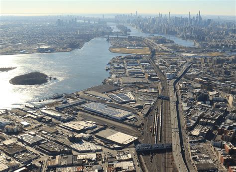 Illinois developer scoops up massive Hunts Point warehouse – Bronx Times