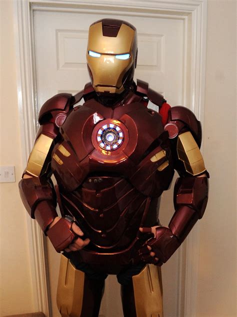 Blacksmith creates stunning replica Iron Man suits and helmets - SWNS