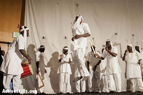 Photos: Sudanese refugees in Israel celebrate their culture with dance ...