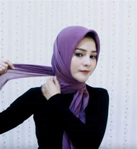 Tutorial Hijab Segi Empat Buat Lamaran – Ragam Muslim