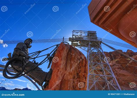 Statue Workers Who Built the Hoover Dam Editorial Photo - Image of colorado, city: 90471001