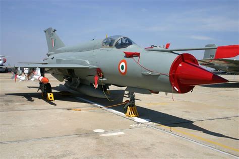 Indian Air Force MiG 21 fighter jet crashes near Rajasthan's Nal ...