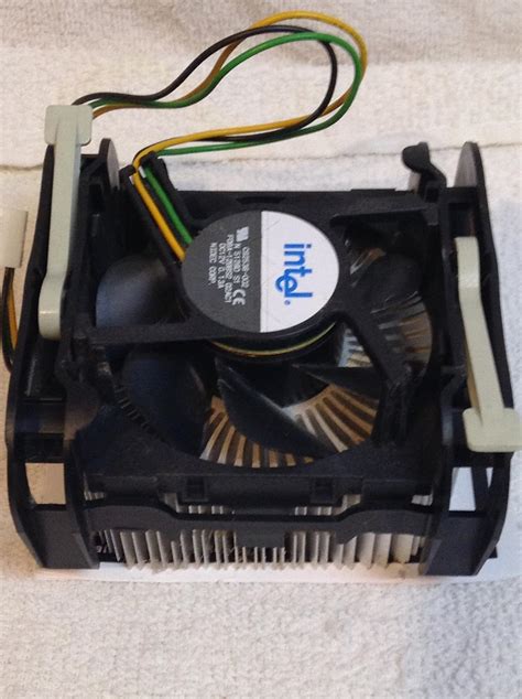 Genuine Intel Socket 478 Pentium 4 CPU Cooler Fan with Copper Core Heatsink