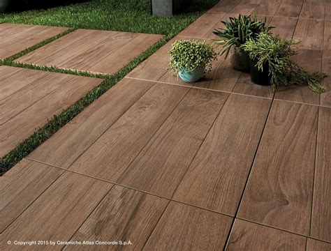 ETIC PRO Porcelain stoneware outdoor floor tiles with wood effect By Atlas Concorde