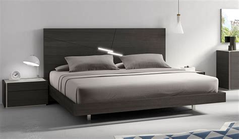 Refined Wood Luxury Platform Bed Jacksonville Florida J&M-FAR