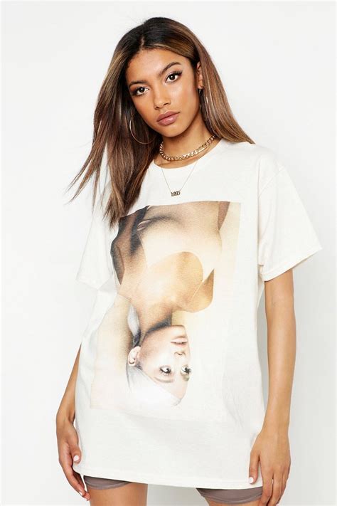 Ariana Grande Oversized Licenced T-Shirt | Best t shirt designs, T-shirt photography, Trendy tshirts