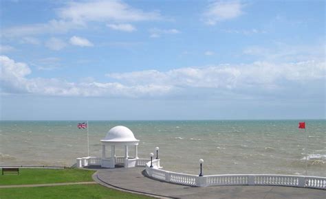 Bexhill Beach - Photo "Sea Front, Bexhill" :: British Beaches