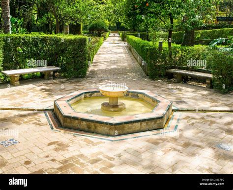 Gardens - Real Alcazar - Seville, Spain Stock Photo - Alamy