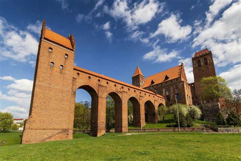 Brick Gothic castle in Kwidzyn, Poland : r/europe