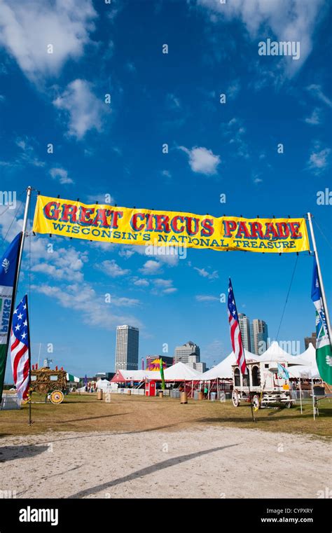 Banner at the annual Great CIrcus Parade, Milwaukee, Wisconsin Stock ...