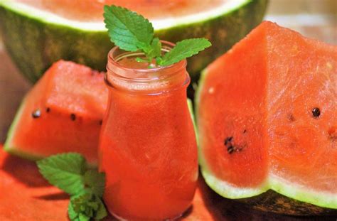 Watermelon Juice Benefits: 6 Reason This Juice is Good for You