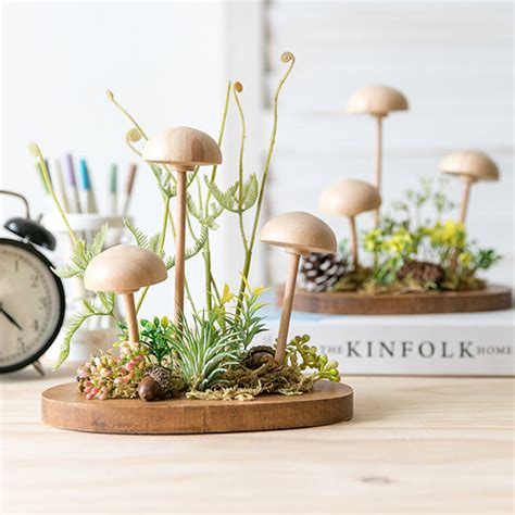 Nature-Inspired Decor - Acorns - Mushroom - ApolloBox