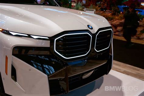 √Discover the Latest: 2023 BMW XM in Mineral White Metallic - BMW Nerds