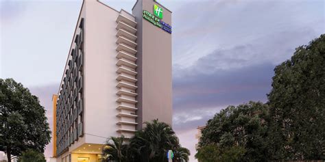 Holiday Inn Express Pune Hinjewadi - Pune,