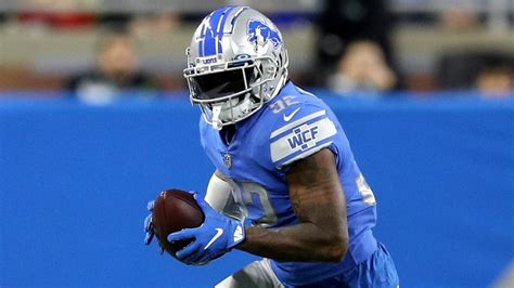 D'Andre Swift injury update: Lions running back suffers shoulder injury ...