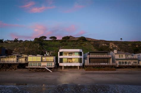 Photo 16 of 19 in Taylor Beach House by SPFarchitects - Dwell