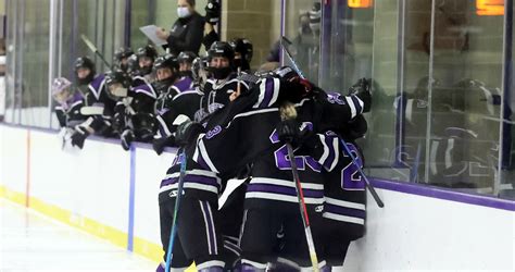 Girls' Ice Hockey | Cushing Academy