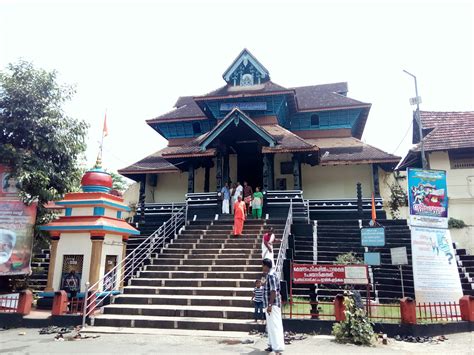 Top 20 Famous Temples Of Kerala – IndiaChal