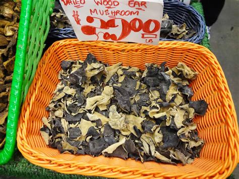 Wood ear mushrooms (Mogi-beoseot) - Korean cooking ingredients ...