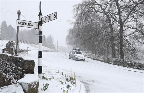 Ireland hit by first snow in Wicklow and Dublin mountains - as Met Eireann forecast 'significant ...