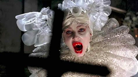 One Of The Scariest Scenes In Bram Stoker's Dracula Goes Vampire Hunting