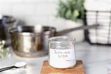 15 Clever Ways to Use Baking Soda as a Cleaner