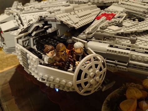 Lego 10179 UCS Millennium Falcon with Lights | Lego, Lego star wars, Lights