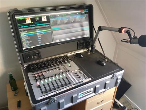 Portable D&R Studio | Muziek studio, Muziekstudio, Thuis studio