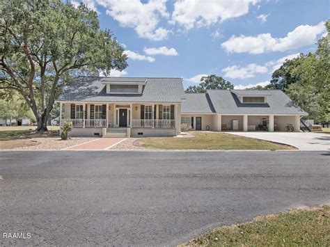 9336 Highway 182, Opelousas, LA 70570 | MLS #23007595 | Zillow