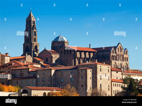 CATHEDRAL OF NOTRE-DAME-DU-PUY, LE PUY EN VELAY Stock Photo - Alamy