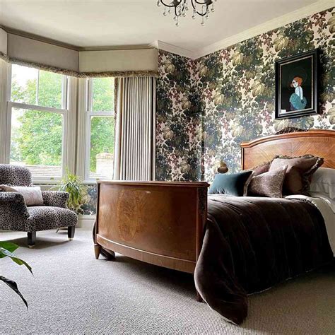 22 Victorian Bedroom Ideas That Feel Classic Yet Modern