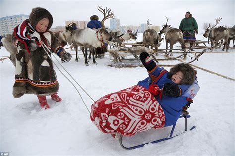 Indigenous Nenets at the annual Reindeer Herder's Day in Siberia | Daily Mail Online