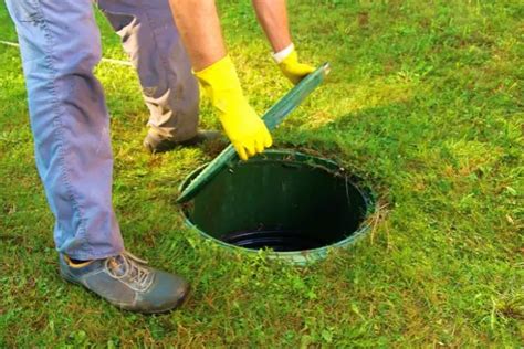 How to Get Rid of Septic Tank Odor Outside? Causes and Prevention ...