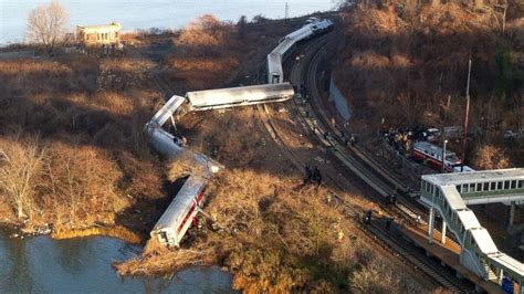 Investigators Search for Cause of Fatal Metro-North Train Derailment - ABC News