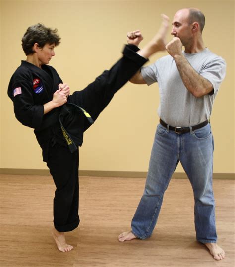 Women's Best Self Defense Tips