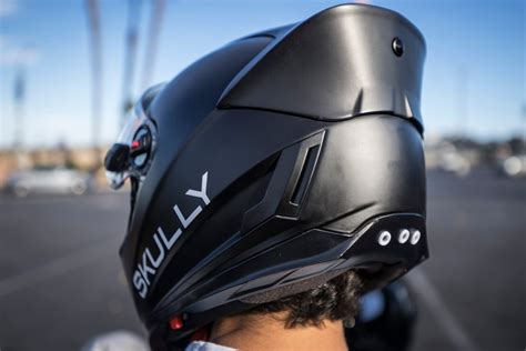 Skully AR-1 Helmet Hands-On: The World's First HUD Motorcycle Helmet | Gizmodo Australia