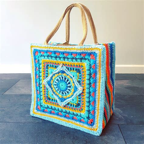 Free Pattern Round Up ~ Crochet Bags & Purses