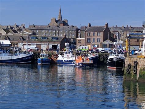 Emergency crews called to precarious Peterhead harbour rescue | Press and Journal