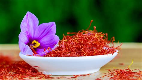 Benefits of saffron on skin and hair | HealthShots