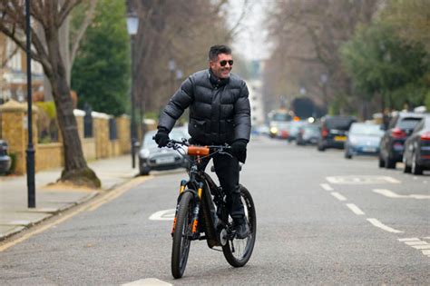 Simon Cowell Rushed To The Hospital After ‘Terrifying E-Bike Crash ...