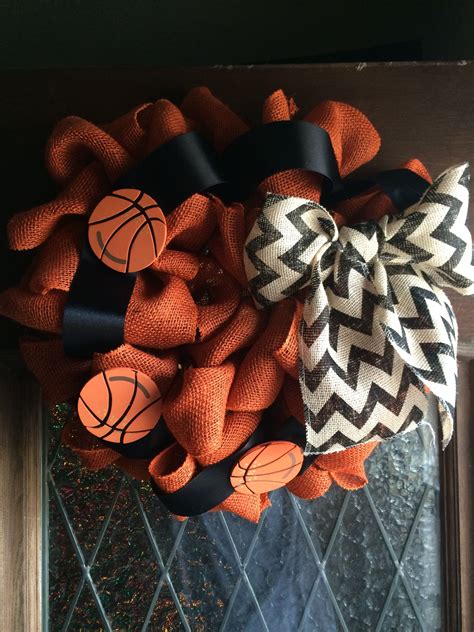 Basketball wreath | Burlap wreath, Wreaths, Burlap